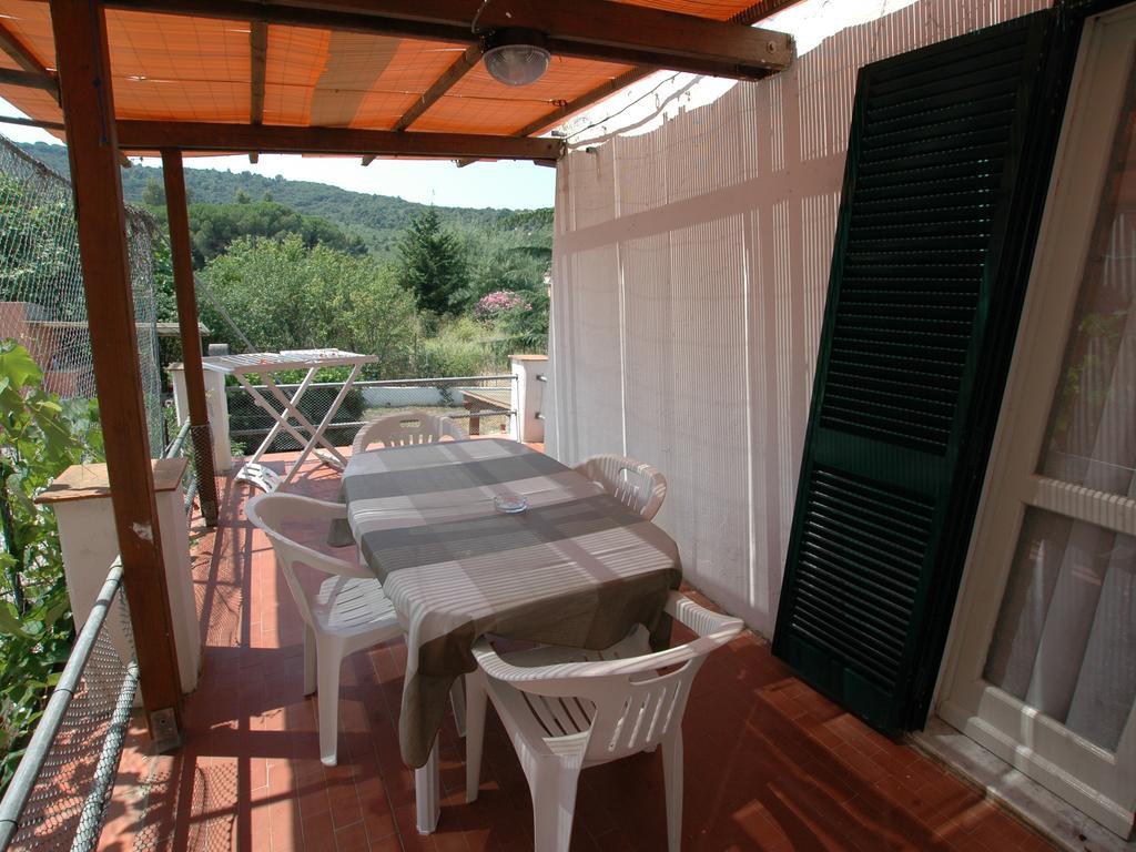 Casa Del Mandorlo Apartment Marina di Campo Room photo