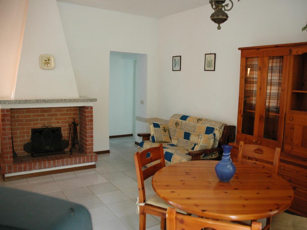 Casa Del Mandorlo Apartment Marina di Campo Room photo